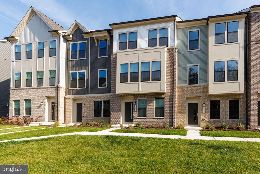 Primary Photo - 3391 Watershed Blvd