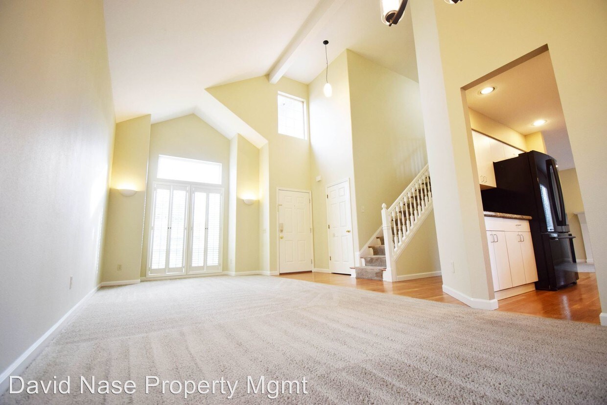 Foto principal - 4 br, 3.5 bath House - 15967 NW Ridgetop Lane