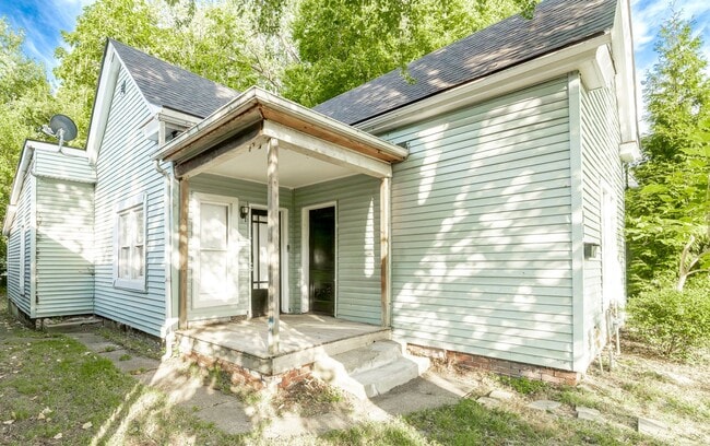 Photo - 917 Watt St House