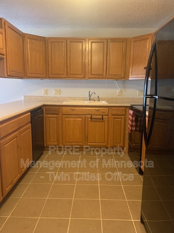 Primary Photo - 925 30th Ave S