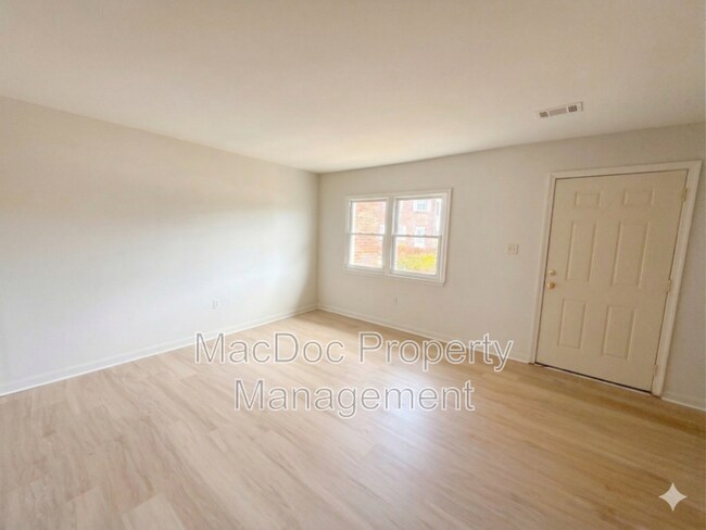 Foto del edificio - 3456 Beale Ct
