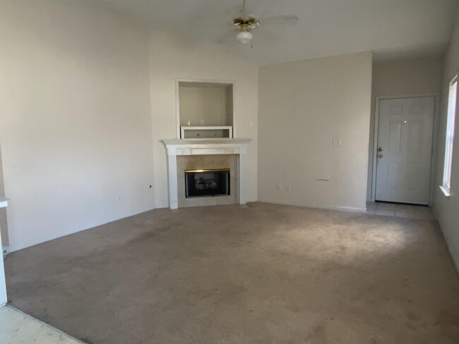 Building Photo - 3952 Gavick Dr