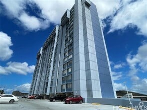 Building Photo - 3045 Ala Napuaa Pl