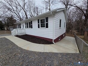 Building Photo - 5506 Campbell Ave