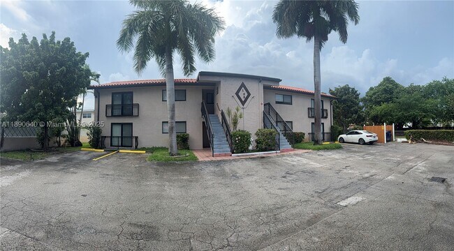 Foto del edificio - 100 SE 5th St