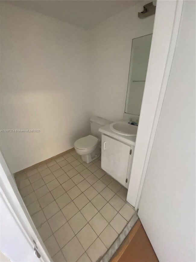 Foto del edificio - 6045 NW 186th St