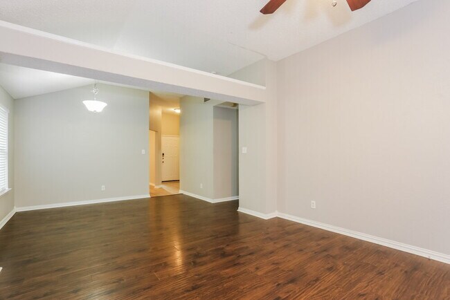Foto del edificio - 8060 Cannonwood Dr