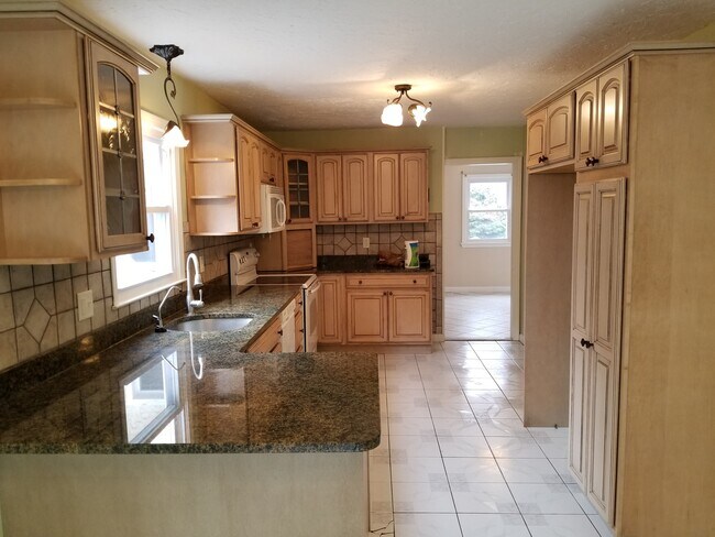 Foto del edificio - 85 Pond St