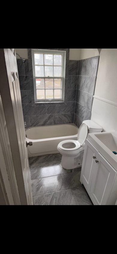 Building Photo - 2 bedroom/ 1 bathroom Detroit's Westside D...