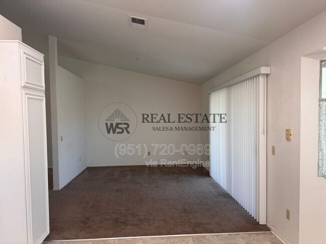 Foto del edificio - 16221 Jackson Dr