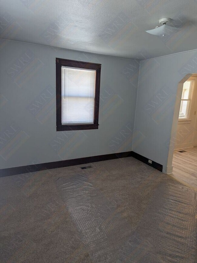 Building Photo - Available now! View Today by calling Rentl...