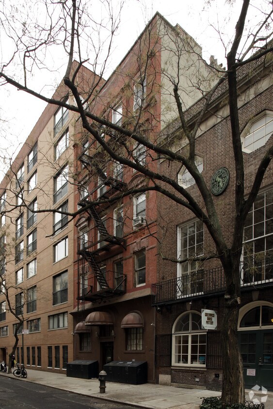 Building Photo - 14 Jones St