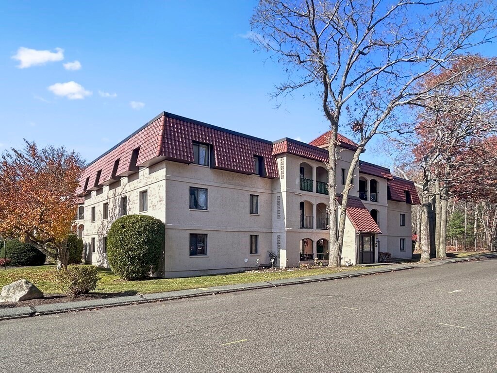 Foto principal - 685 Oak St