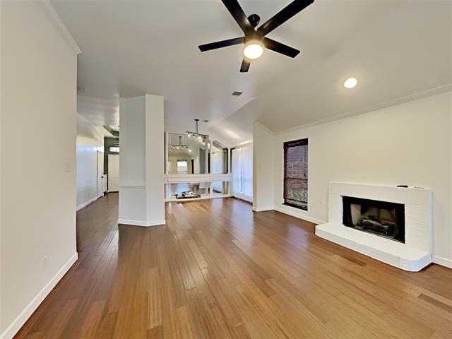 Foto del edificio - 937 Golden Grove Dr