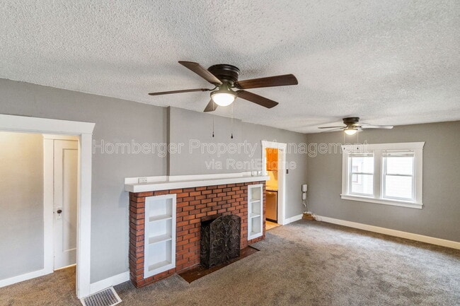 Foto del edificio - 410 E 8th Ave