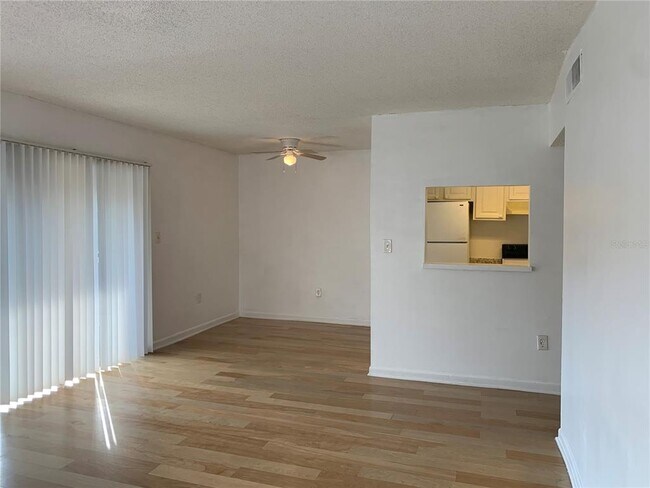 Foto del edificio - 2505 N Alafaya Trail