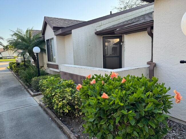 Foto del edificio - 5928 36th Ave Cir W