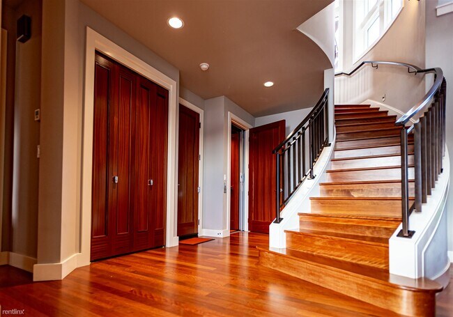 Foto del edificio - 3 br, 4 bath House - 4101 Williams Avenue ...
