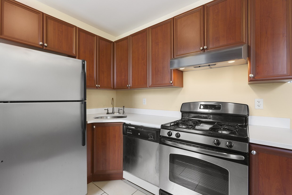 475 Brook Ave - Bronx NY - 475 Brook Ave