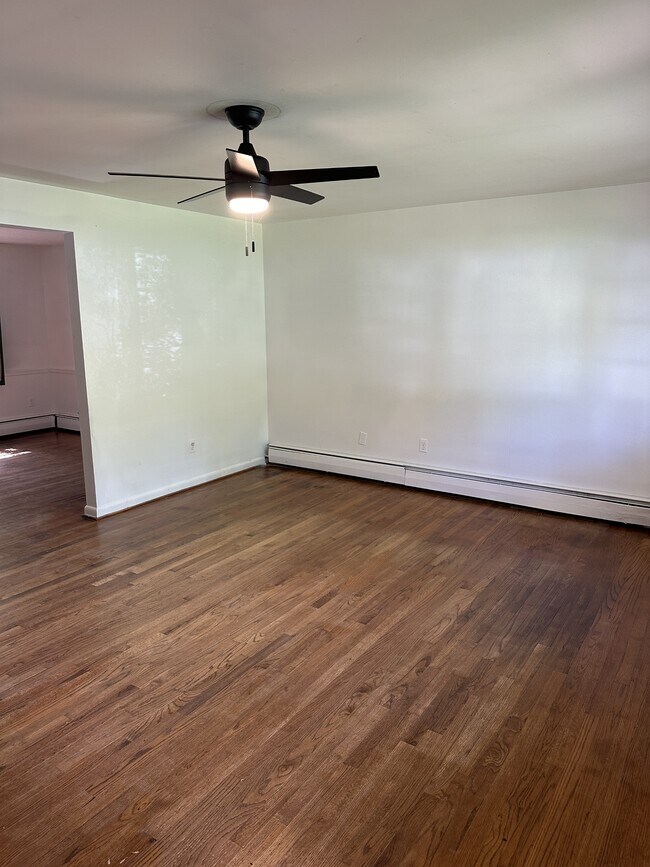 Foto del edificio - 8033 Devlin Rd