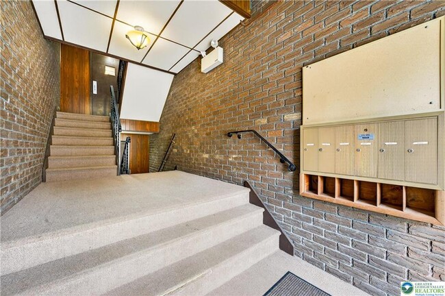 Foto del edificio - 1575 Creekside Rd