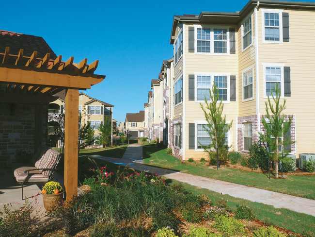 Building Photo - The Park at Tuscany Apartments