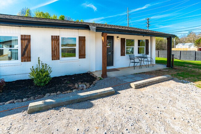 Foto del edificio - 9921 Pulaski Pike