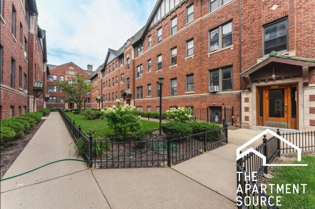 Foto del edificio - 3314 W Schubert Ave