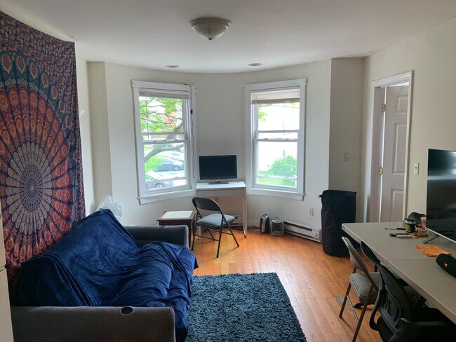 Foto del edificio - 96 Hammond St