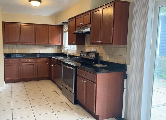 Foto del edificio - 28922 Hales St