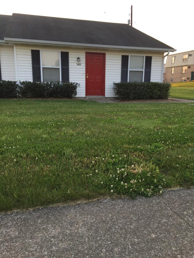 227 Oxford Dr, Winchester, KY 40391 Townhome Rentals in Winchester KY