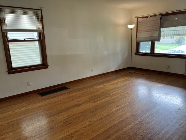 Building Photo - 7137 McCook Ave