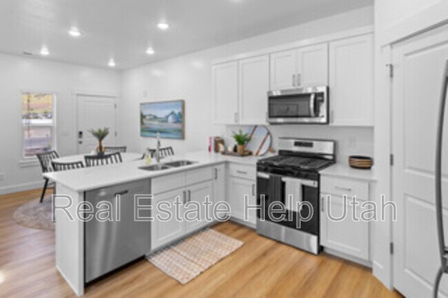 Foto del edificio - 285 W 1150 N