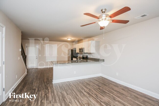 Foto del edificio - 6674 Sawnee Way
