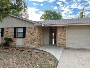 Building Photo - 102 Susan Kay Dr Building Photo - 102 Susan Kay Dr