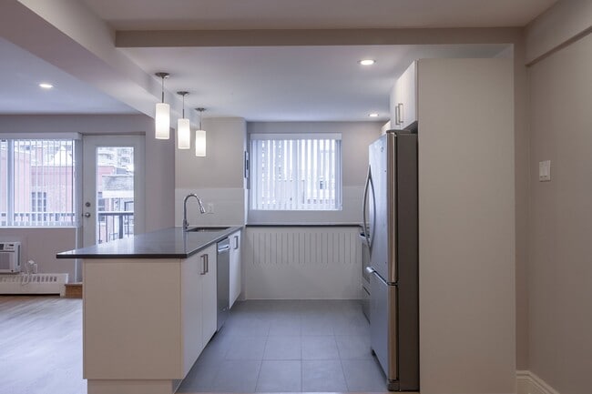 Building Photo - 3421 Rue Drummond