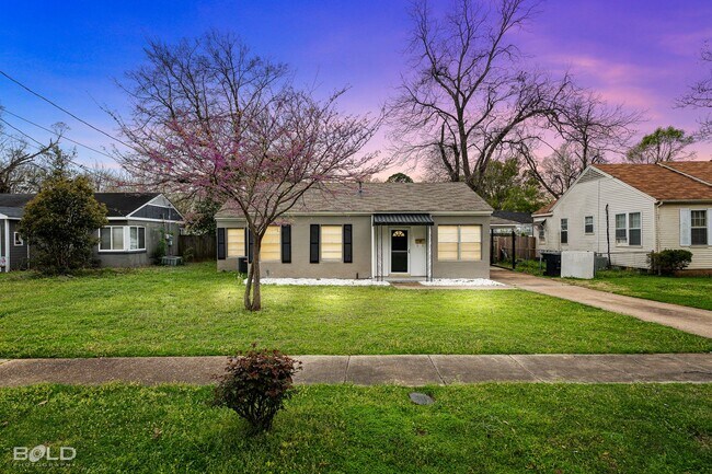 Building Photo - Cute 3 Bedroom 2 Bath