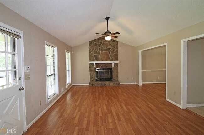 Building Photo - 3421 Mallard Glen
