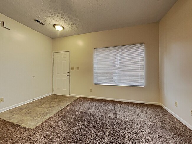 Foto del edificio - 6578 Largo Ln