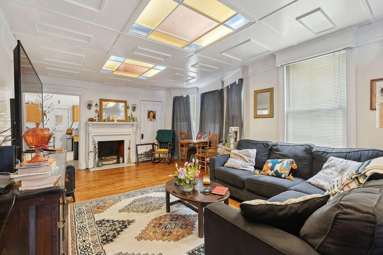 Living/Dining Room with Fireplace - 146 Park Ave