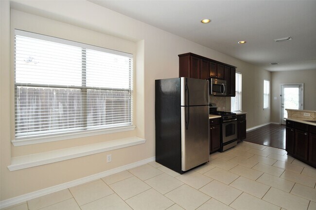 Foto del edificio - 20179 Royal Orchard Dr