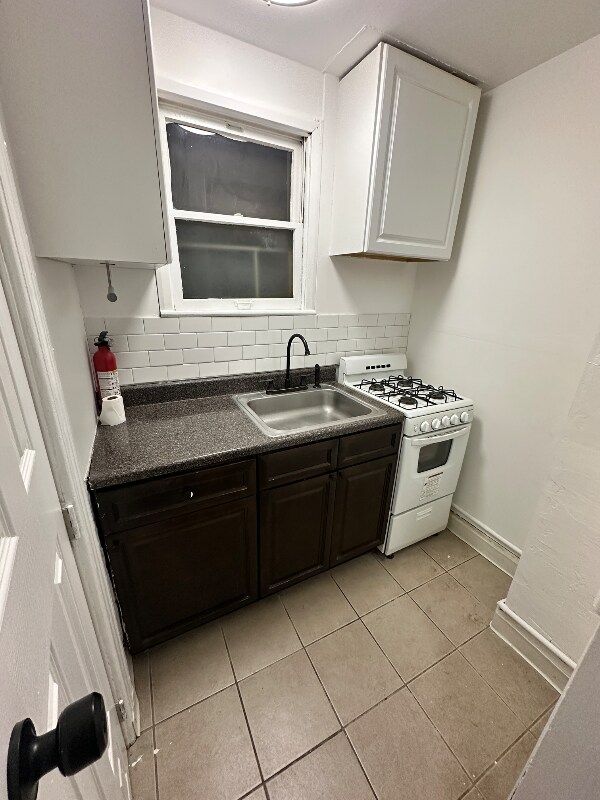 Foto del edificio - 225 Burgess Pl