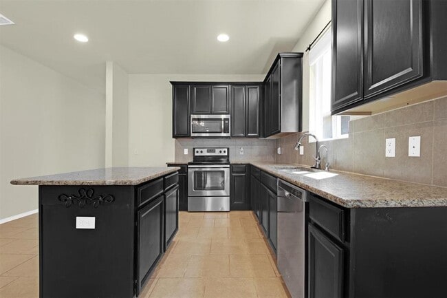 Building Photo - 126 Texas Thistle