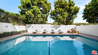 Building Photo - 153 San Vicente Blvd