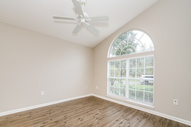 Foto del edificio - 2459 Woodstork Ct