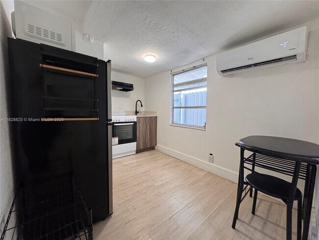 Foto del edificio - 2796 SW 34th Ct