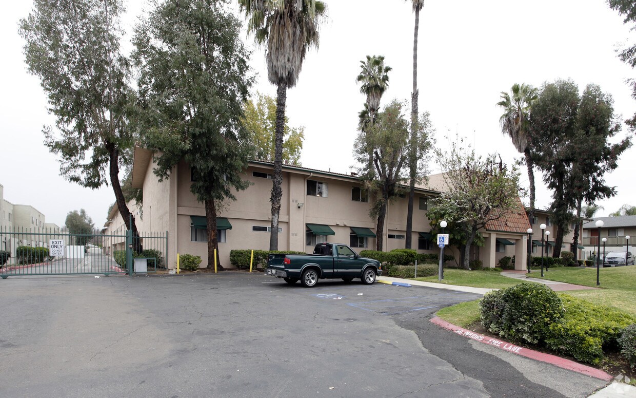 Sonoma Court - Sonoma Court Apartments