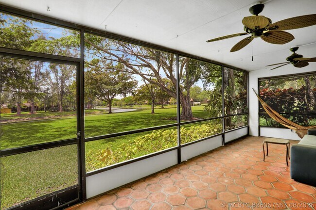Foto del edificio - 22312 Whistling Pines Ln