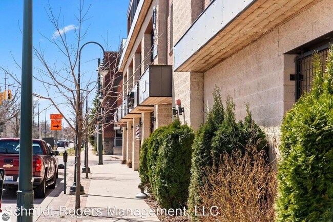 Building Photo - 2 br, 2 bath House - 444 Cass Avenue #205