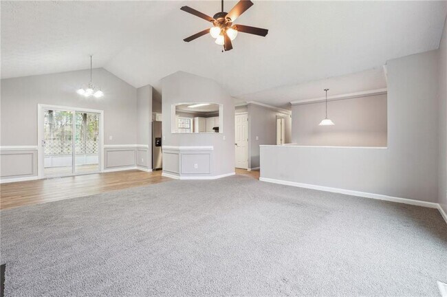 Foto del edificio - 805 Grindstone Dr SW